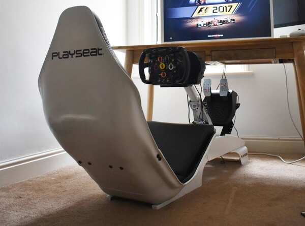 Mẫu ghế chuyên dùng cho game đua xe