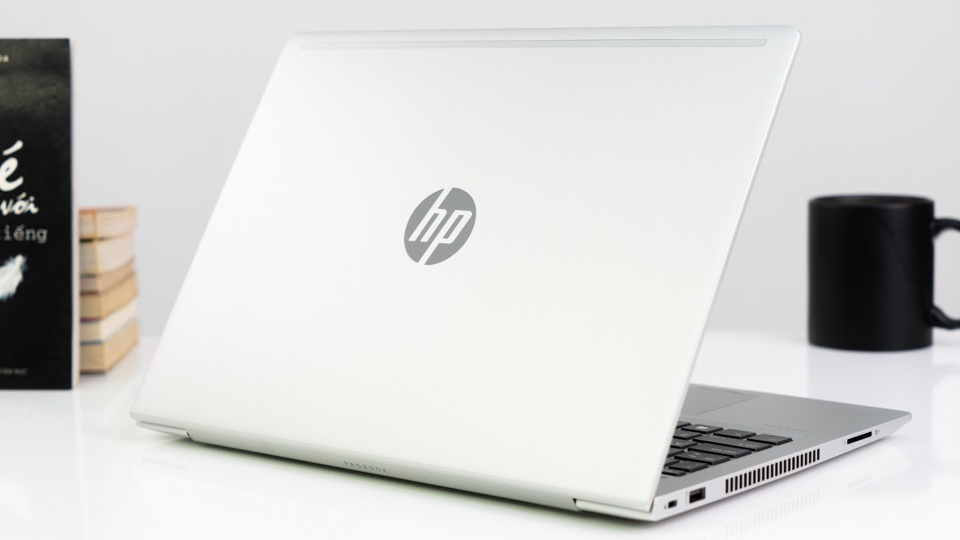 máy tính xách tay HP 440 G7 thiết kế bền đẹp