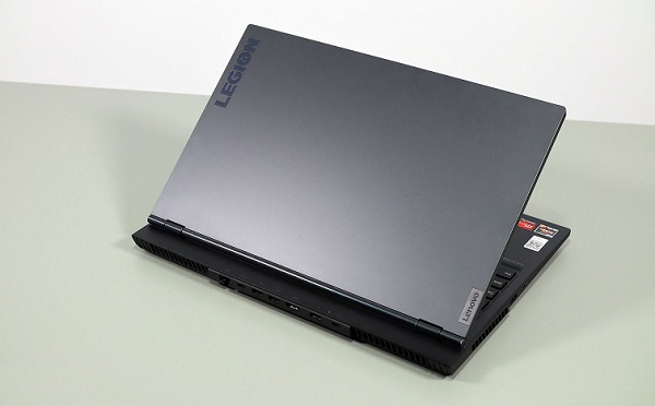 Laptop Lenovo Legion 5-15ARH05 82B500GTVN đa dạng kết nối