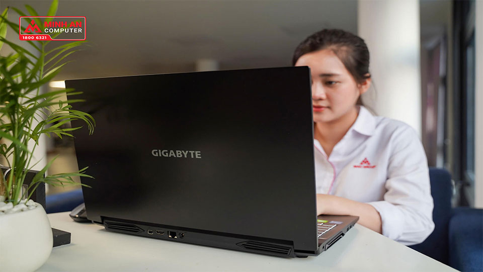 Laptop Gigabyte G5 MD 51S1123SH dung lượng pin lớn